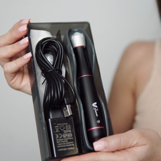 370CC4B5-BEEC-4E69-8217-06C096C1180A